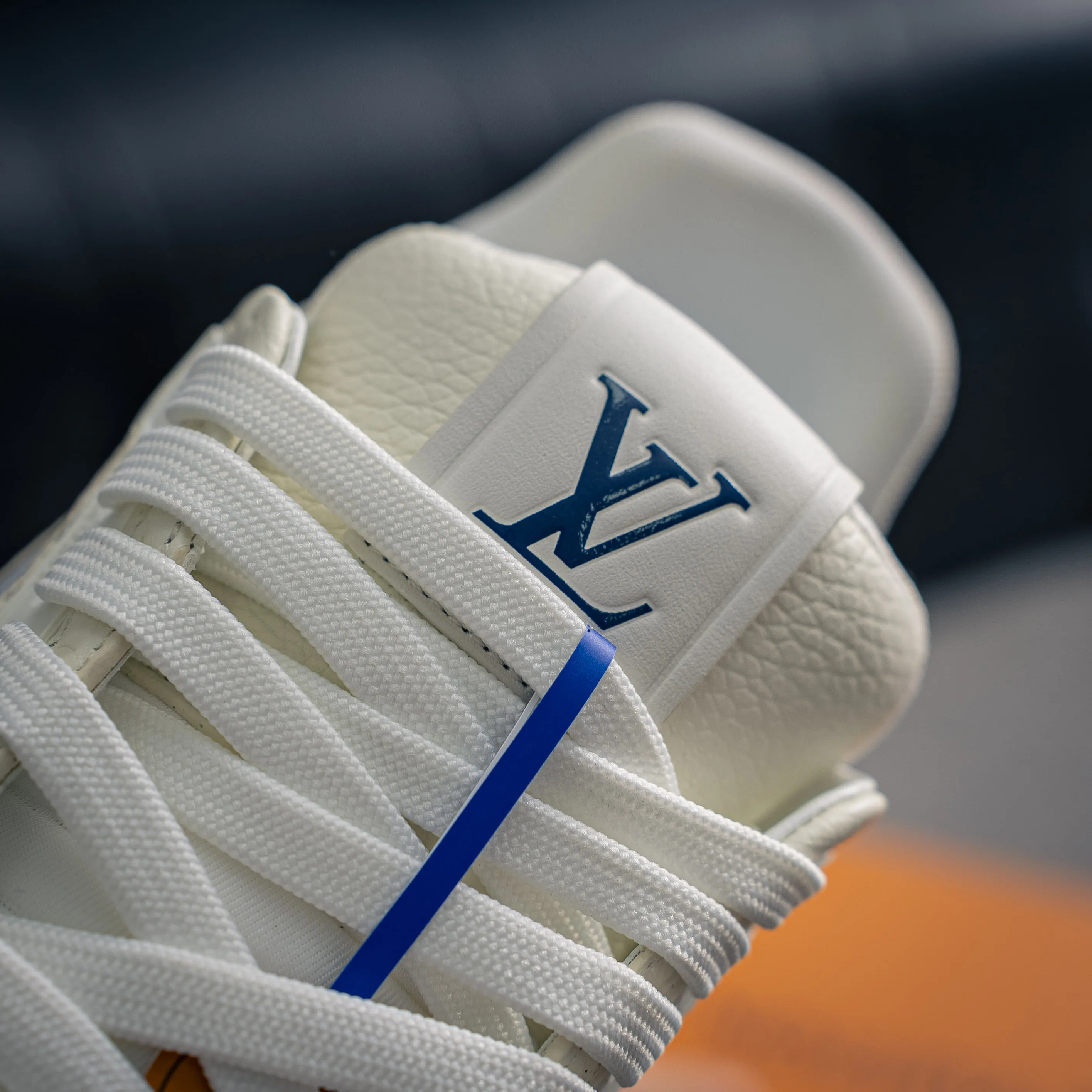 # LV- - trainer 2026 New Arrival 1：1 ！！ Shoes Cowhide Leather ， LOGO ， Breathable ， 。